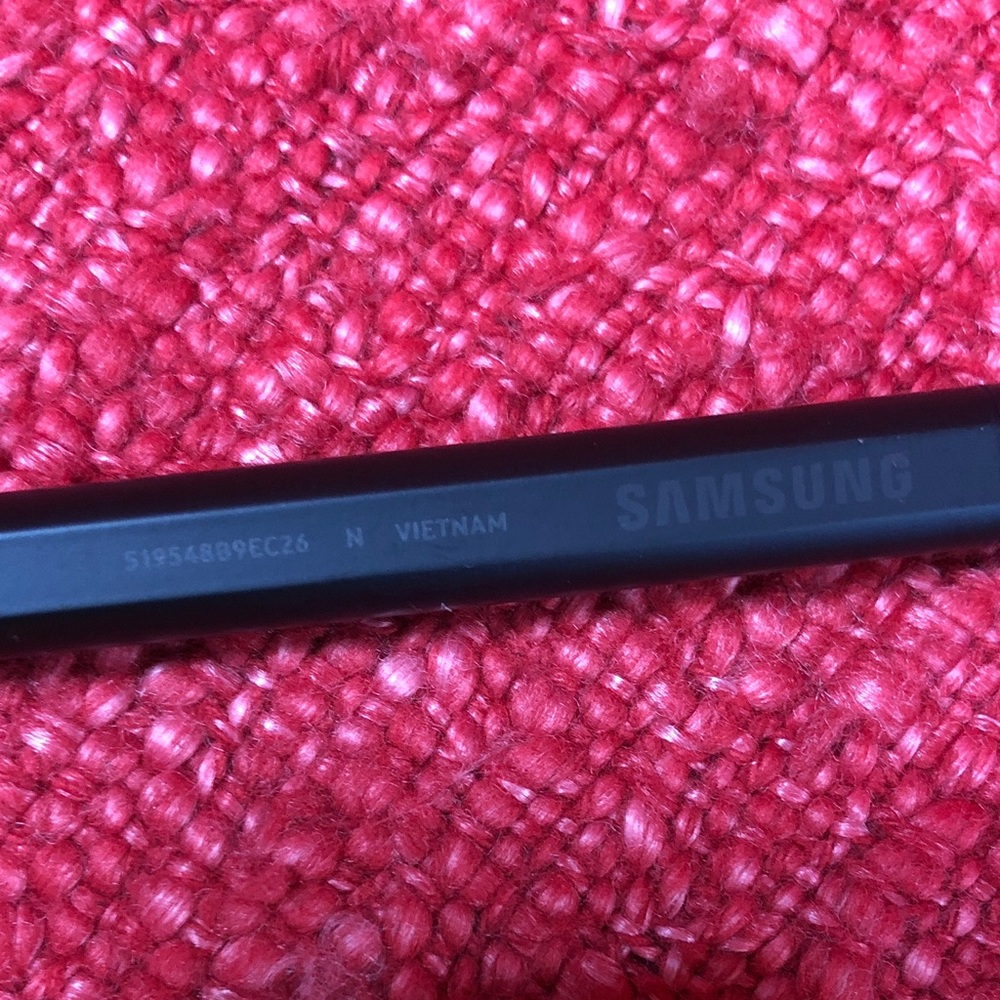 Black Samsung S Pen stylus with a silicone case - Picture 4 of 4
